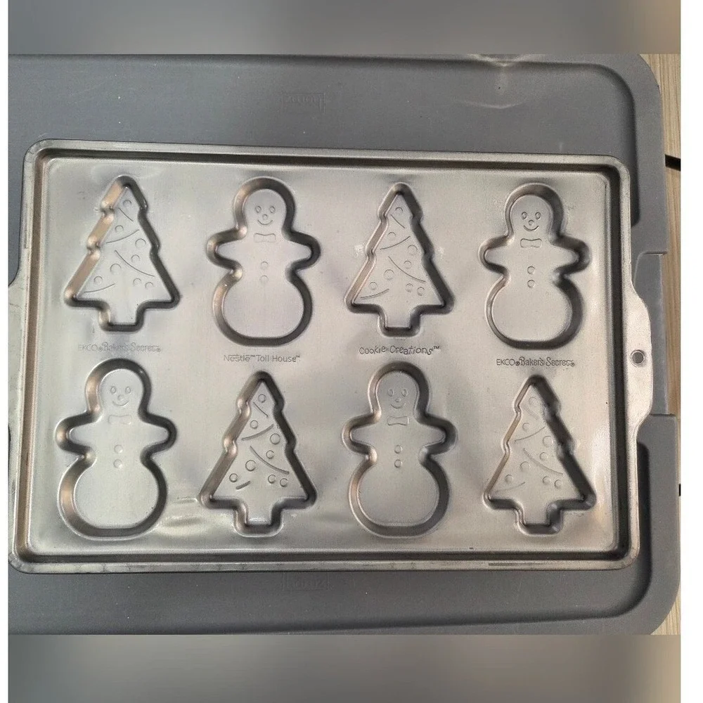 Nestle Holiday Christmas‎ Trees And Snowman Nonstick Baking Pan Cookie Sheet